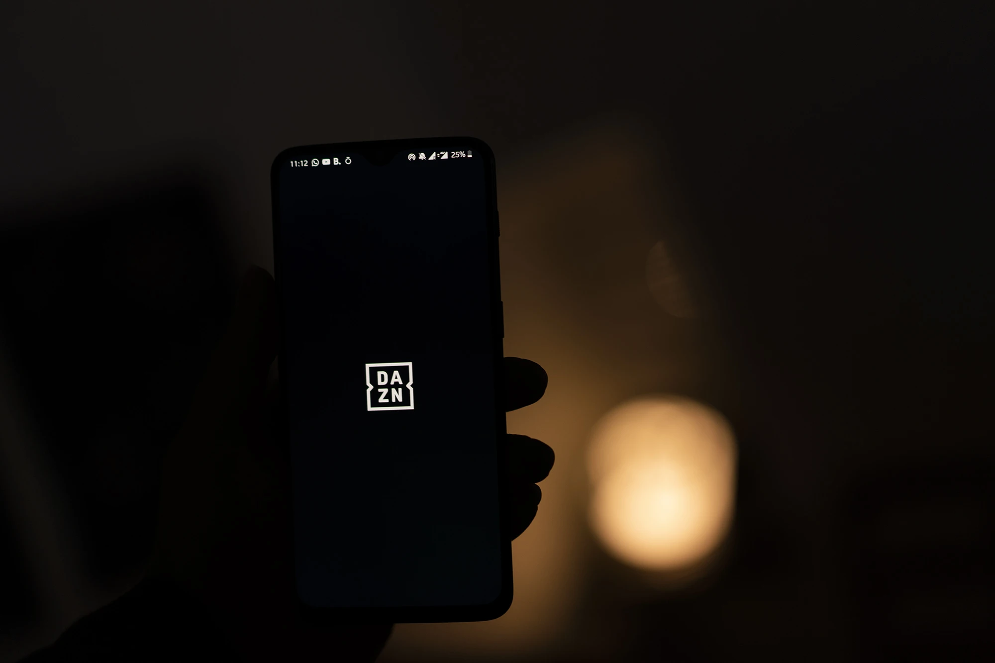 如何在加拿大以外地区观看 DAZN 加拿大？